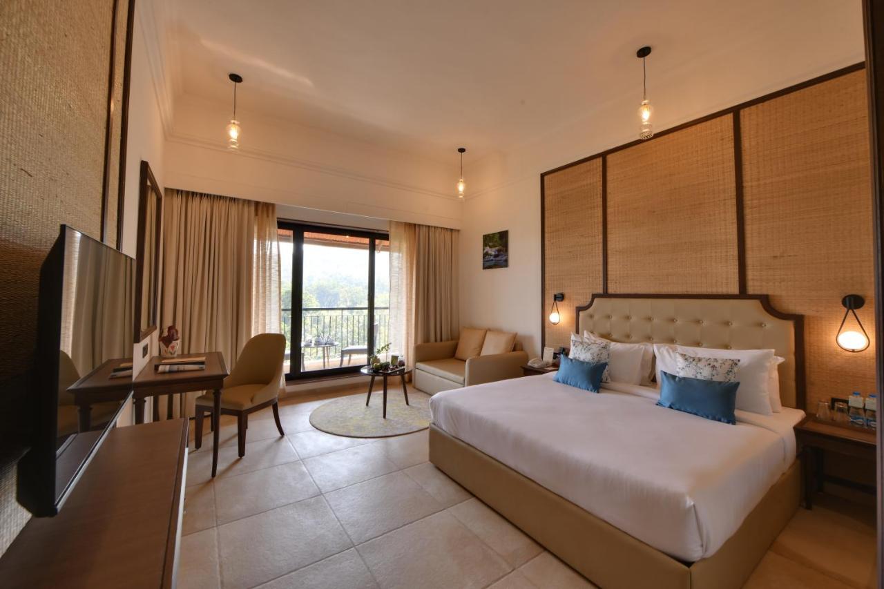 Bhanu The Fern Forest Resort & Spa, Jambughoda Buitenkant foto