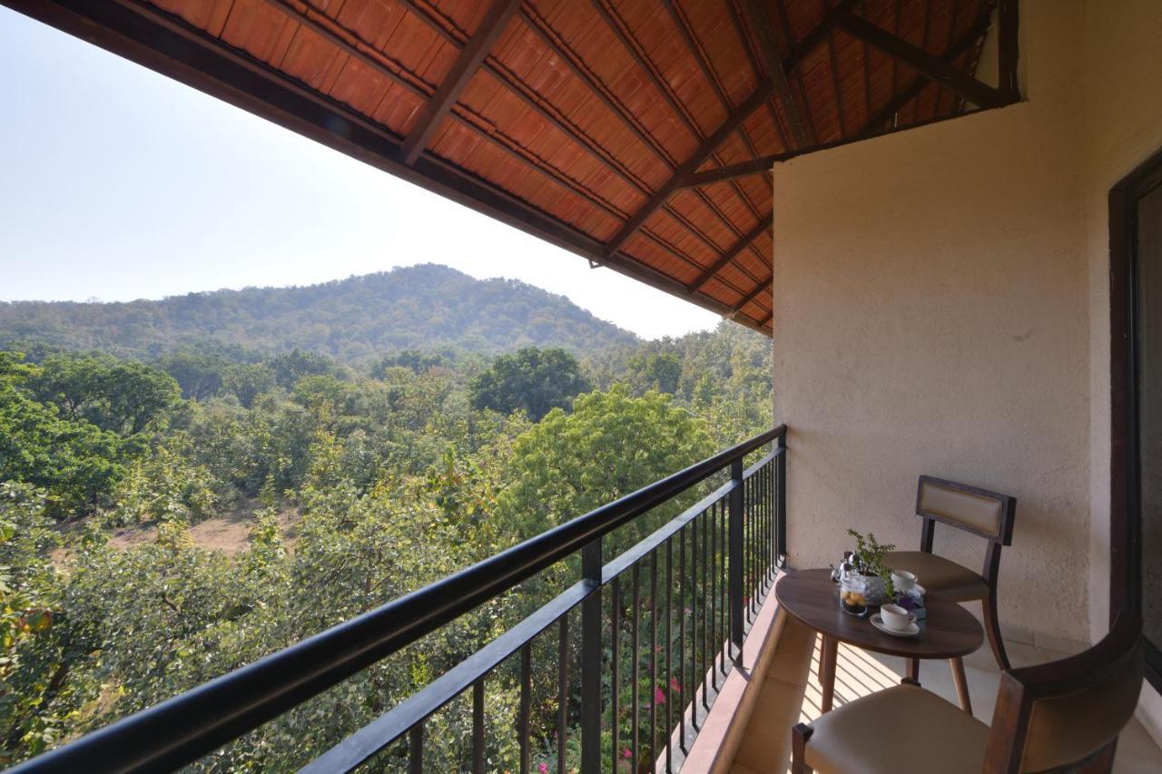 Bhanu The Fern Forest Resort & Spa, Jambughoda Buitenkant foto
