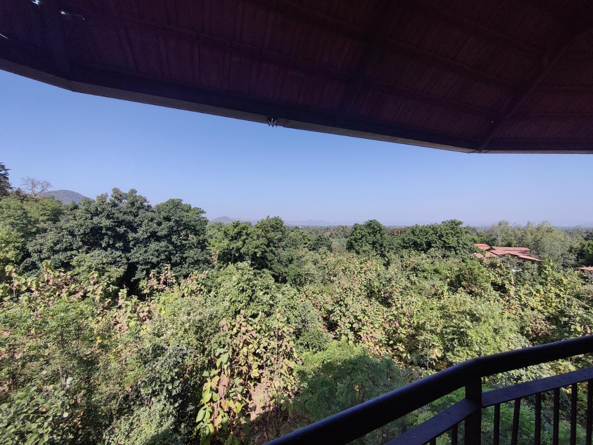 Bhanu The Fern Forest Resort & Spa, Jambughoda Buitenkant foto